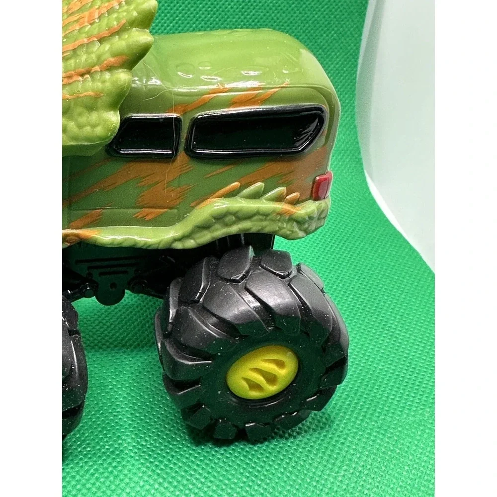 Toy State Industrial Triceratops Monster Truck Pullback Rev Up Road Rippers